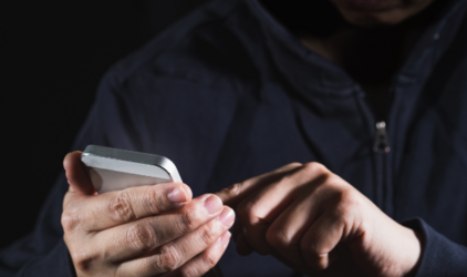 ВТБ предупреждает о новой схеме мошенников с фейковым приложением в AppStore