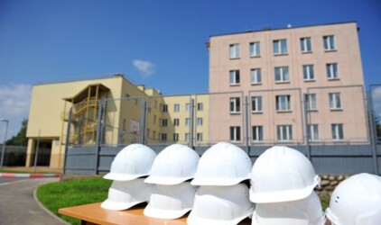 Власти Оренбургской области направят 1,6 млрд рублей на строительство школ 