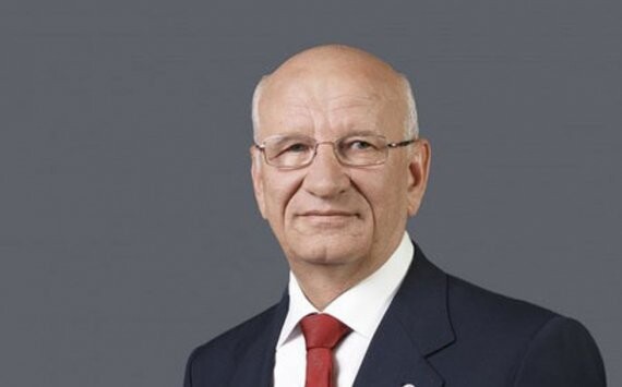 Губернатор Оренбургской области поручил повысить зарплаты бюджетникам и МРОТ