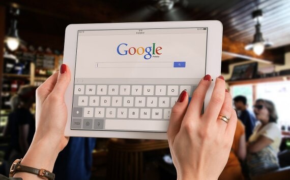 Авторы оскорбительных видео на YouTube не получат денег