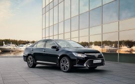 Банк Оренбург потратит на покупку Toyota Camry 2,3 млн рублей